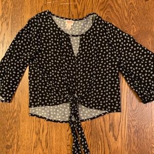 Mossimo Tie-Front Daisy Covered Blouse